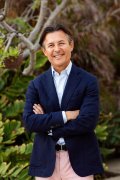 嘉康利董事长兼CEO罗杰·巴纳特登上《福布斯